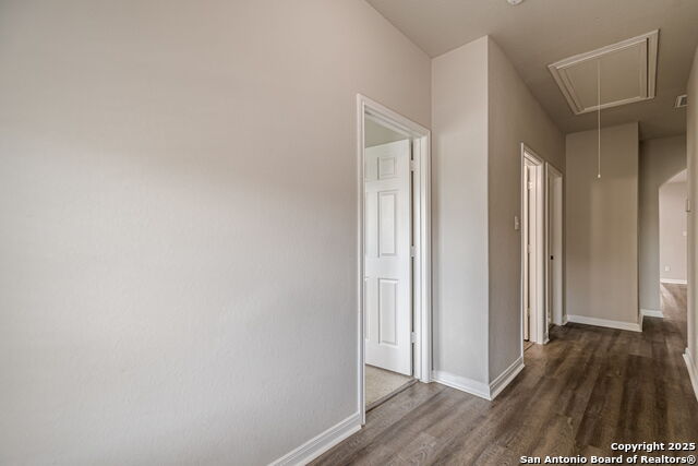 Listing photo id 65 for 8922 Grand Western
