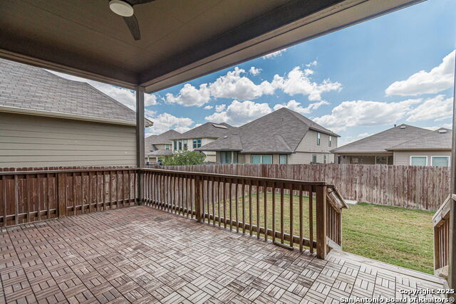 Listing photo id 69 for 8922 Grand Western