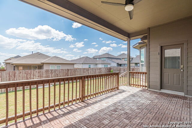Listing photo id 70 for 8922 Grand Western
