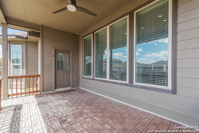 Listing photo id 71 for 8922 Grand Western