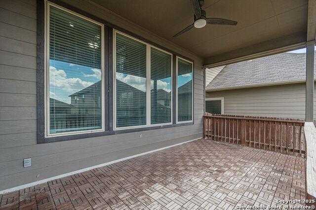 Listing photo id 72 for 8922 Grand Western