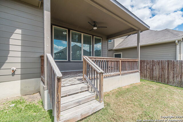 Listing photo id 74 for 8922 Grand Western