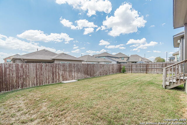 Listing photo id 75 for 8922 Grand Western