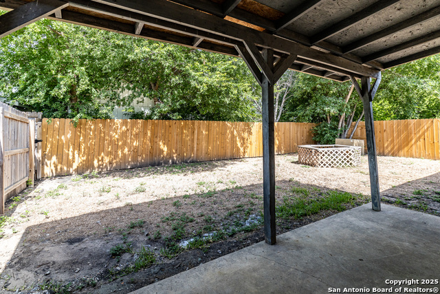 Image 17 of 39 For 1005-07 Boling Brook St.