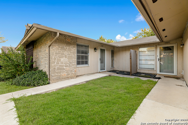 Image 24 of 39 For 1005-07 Boling Brook St.