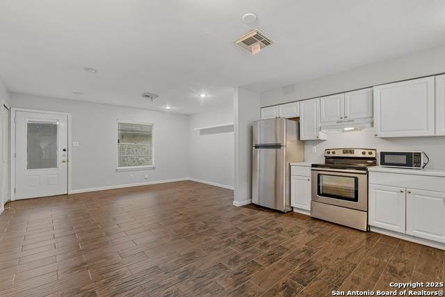 Image 28 of 39 For 1005-07 Boling Brook St.