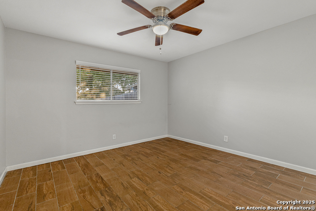 Image 33 of 39 For 1005-07 Boling Brook St.