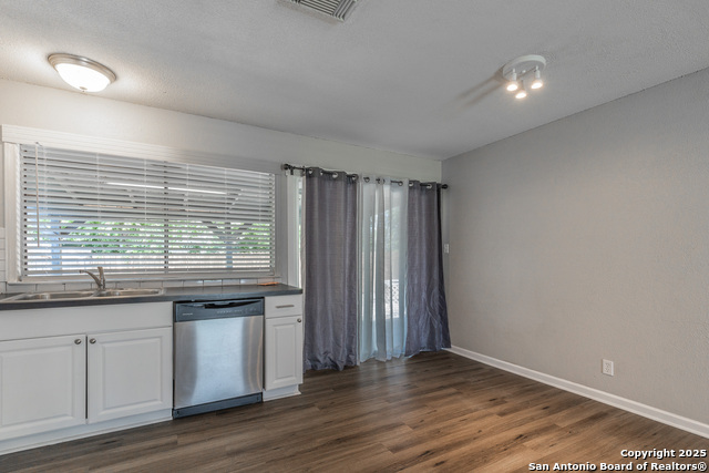 Image 8 of 39 For 1005-07 Boling Brook St.