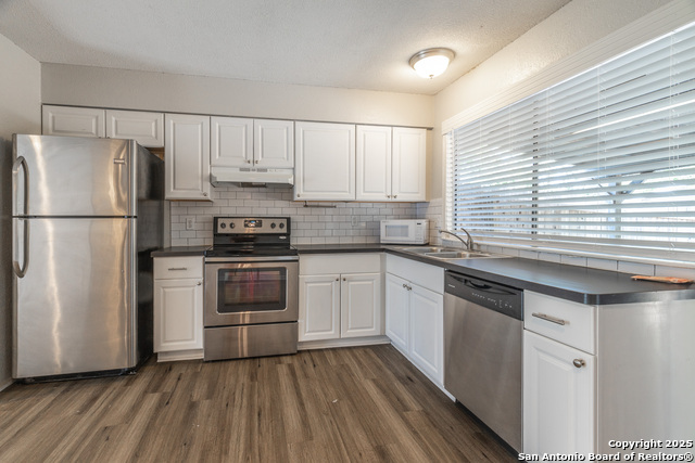 Image 9 of 39 For 1005-07 Boling Brook St.