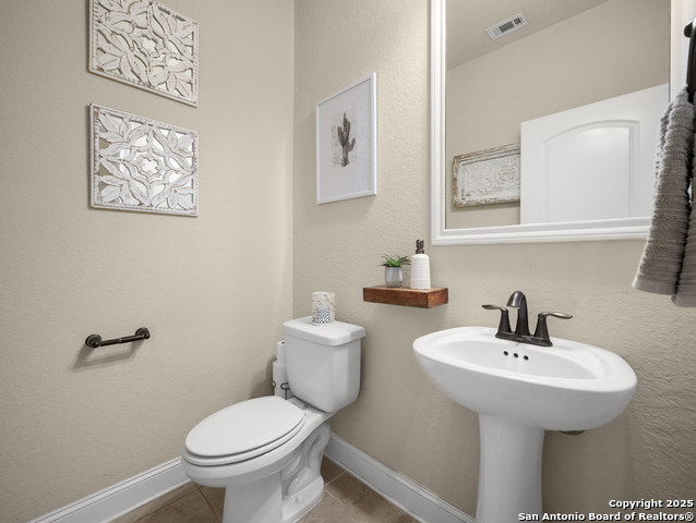 Image 15 of 42 For 28415 Willis Ranch