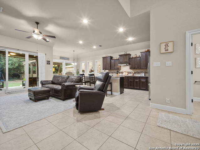 Image 7 of 42 For 28415 Willis Ranch