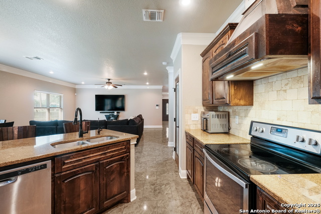 Image 10 of 27 For 215 County Road 3829