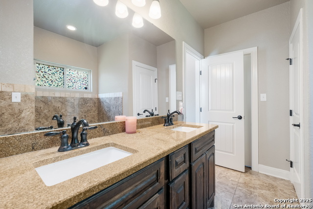 Image 17 of 27 For 215 County Road 3829