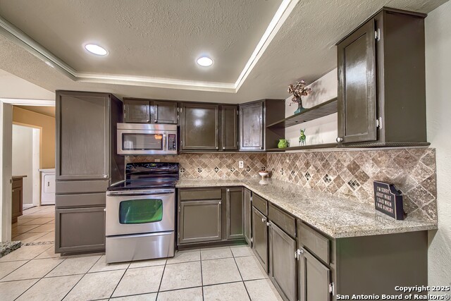 Image 15 of 42 For 8326 Delphian