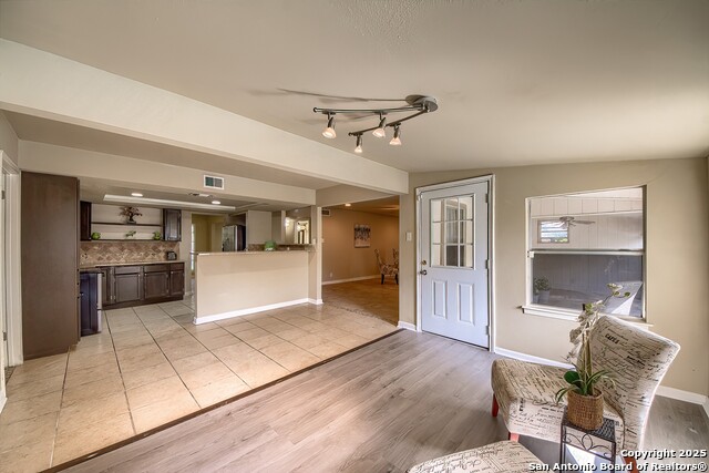 Image 22 of 42 For 8326 Delphian