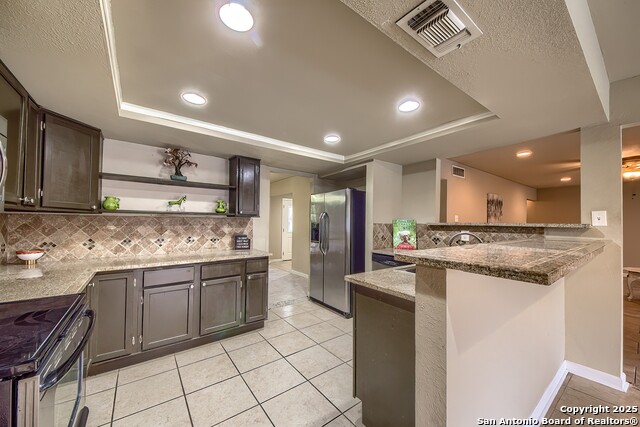 Image 3 of 42 For 8326 Delphian