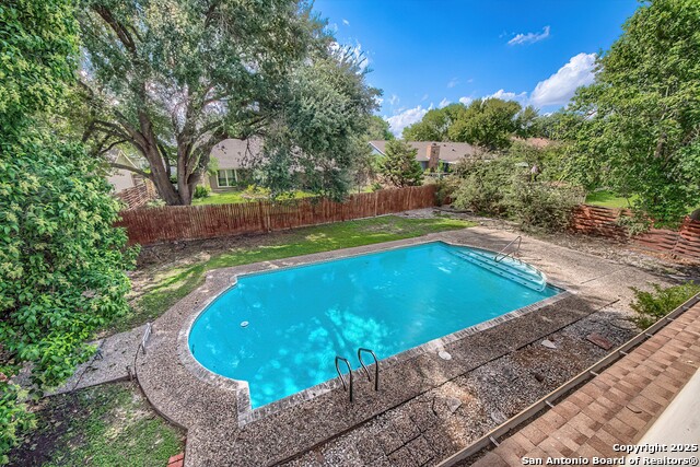 Image 36 of 42 For 8326 Delphian