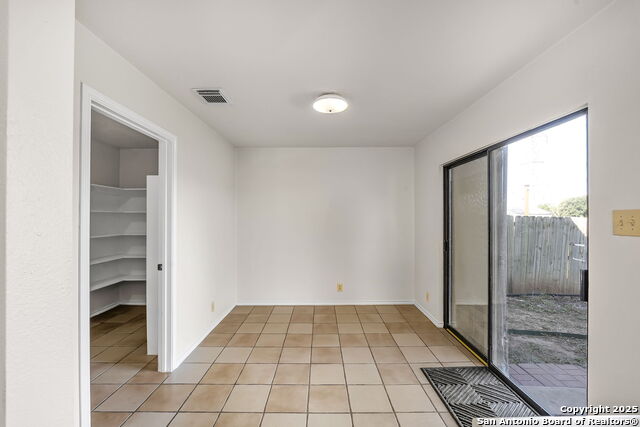 Image 22 of 47 For 9711 Diamond Cliff Dr