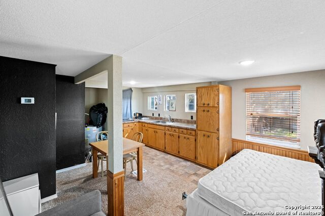 Image 15 of 30 For 626 Flintstone Dr