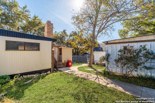 Image 24 of 30 For 626 Flintstone Dr