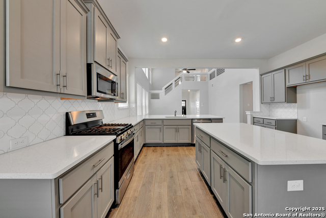 Listing photo id 10 for 3013 Werra  