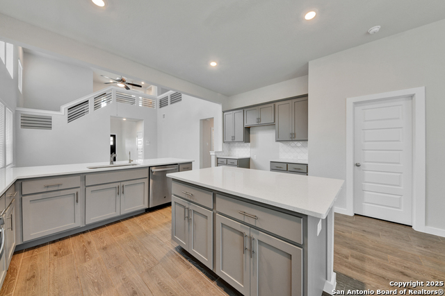 Listing photo id 11 for 3013 Werra  