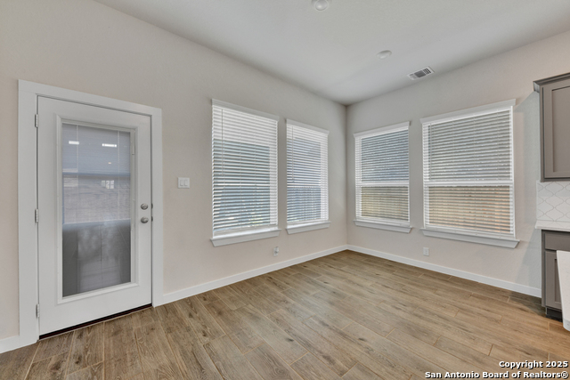 Listing photo id 14 for 3013 Werra  