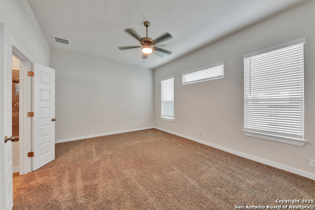 Listing photo id 15 for 3013 Werra  