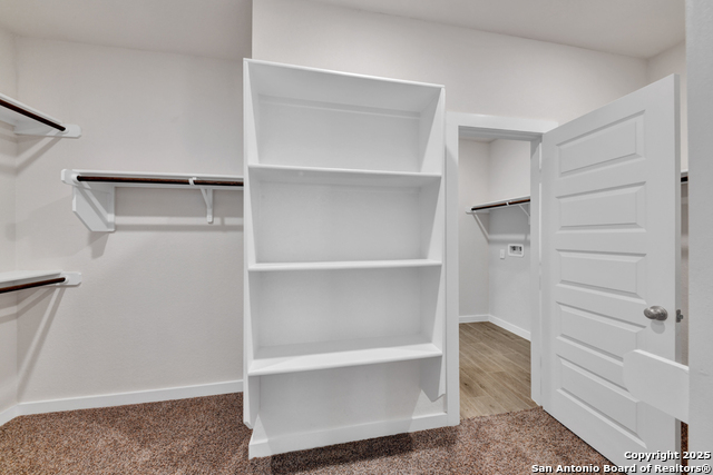 Listing photo id 19 for 3013 Werra  