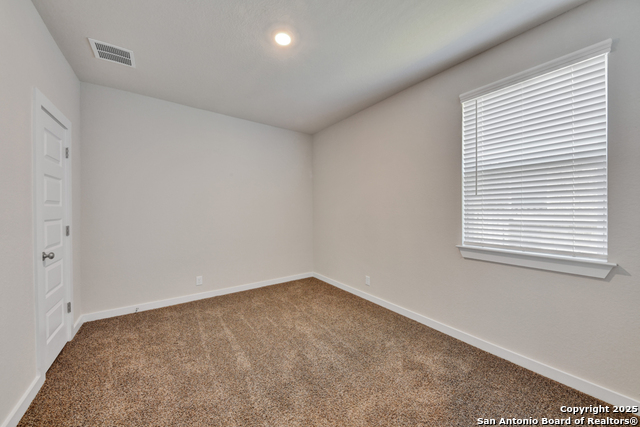 Listing photo id 20 for 3013 Werra  