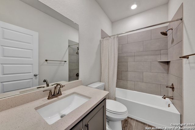 Listing photo id 21 for 3013 Werra  