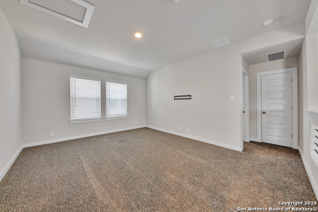 Listing photo id 23 for 3013 Werra  