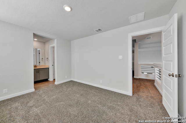 Listing photo id 26 for 3013 Werra  