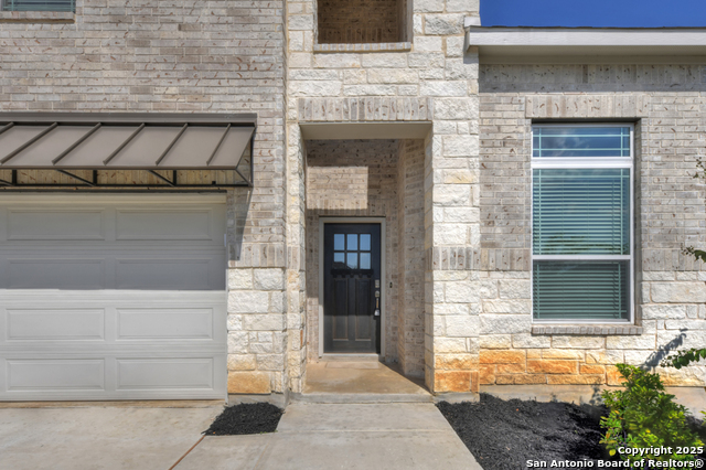 Listing photo id 3 for 3013 Werra  