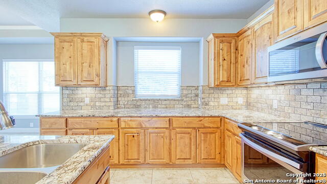 Image 15 of 48 For 108 Parkcrest