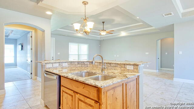 Image 16 of 48 For 108 Parkcrest