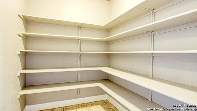 Image 18 of 48 For 108 Parkcrest