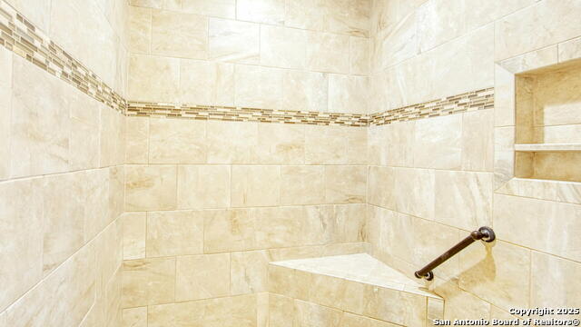 Image 27 of 48 For 108 Parkcrest