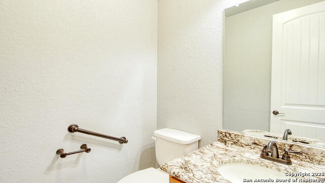 Image 32 of 48 For 108 Parkcrest