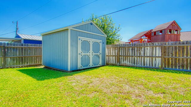 Image 44 of 48 For 108 Parkcrest