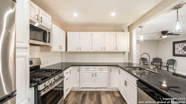 Image 22 of 29 For 306 Hermine