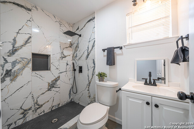 Image 11 of 27 For 303 Victor