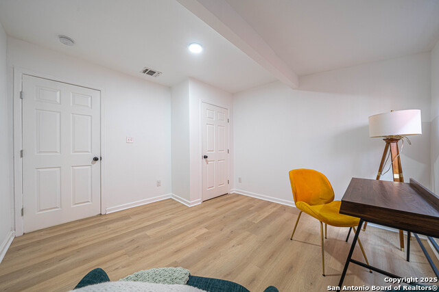 Image 13 of 27 For 303 Victor