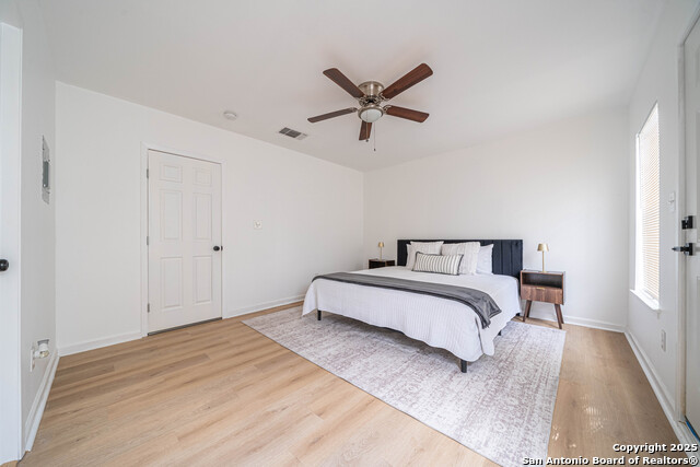 Image 15 of 27 For 303 Victor