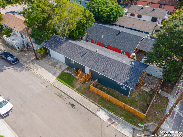 Image 25 of 27 For 303 Victor