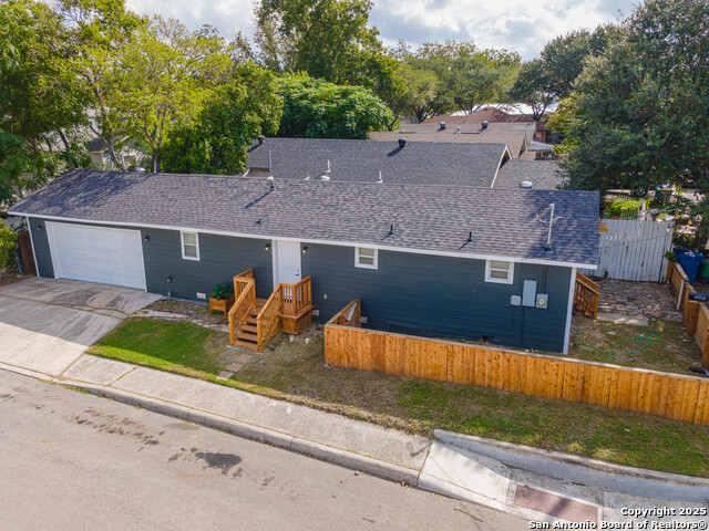 Image 26 of 27 For 303 Victor