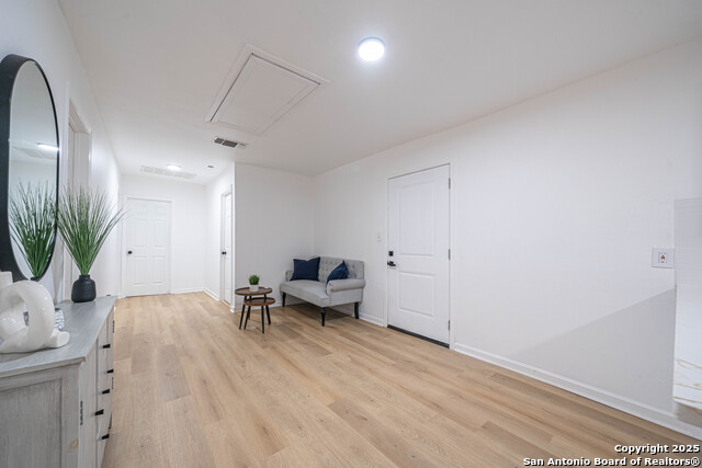 Image 7 of 27 For 303 Victor