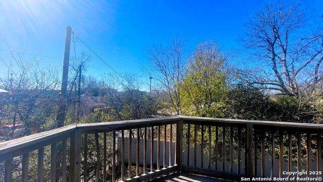 Image 33 of 43 For 319 Pine N