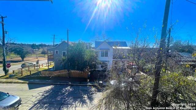 Image 35 of 43 For 319 Pine N