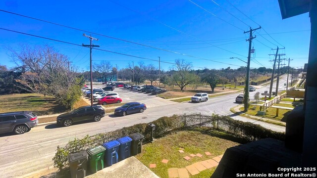 Image 36 of 43 For 319 Pine N